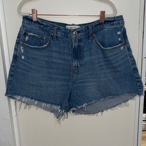 Abercrombie & Fitch The Baggy Low Rise Distressed Blue Jean Shorts | 32